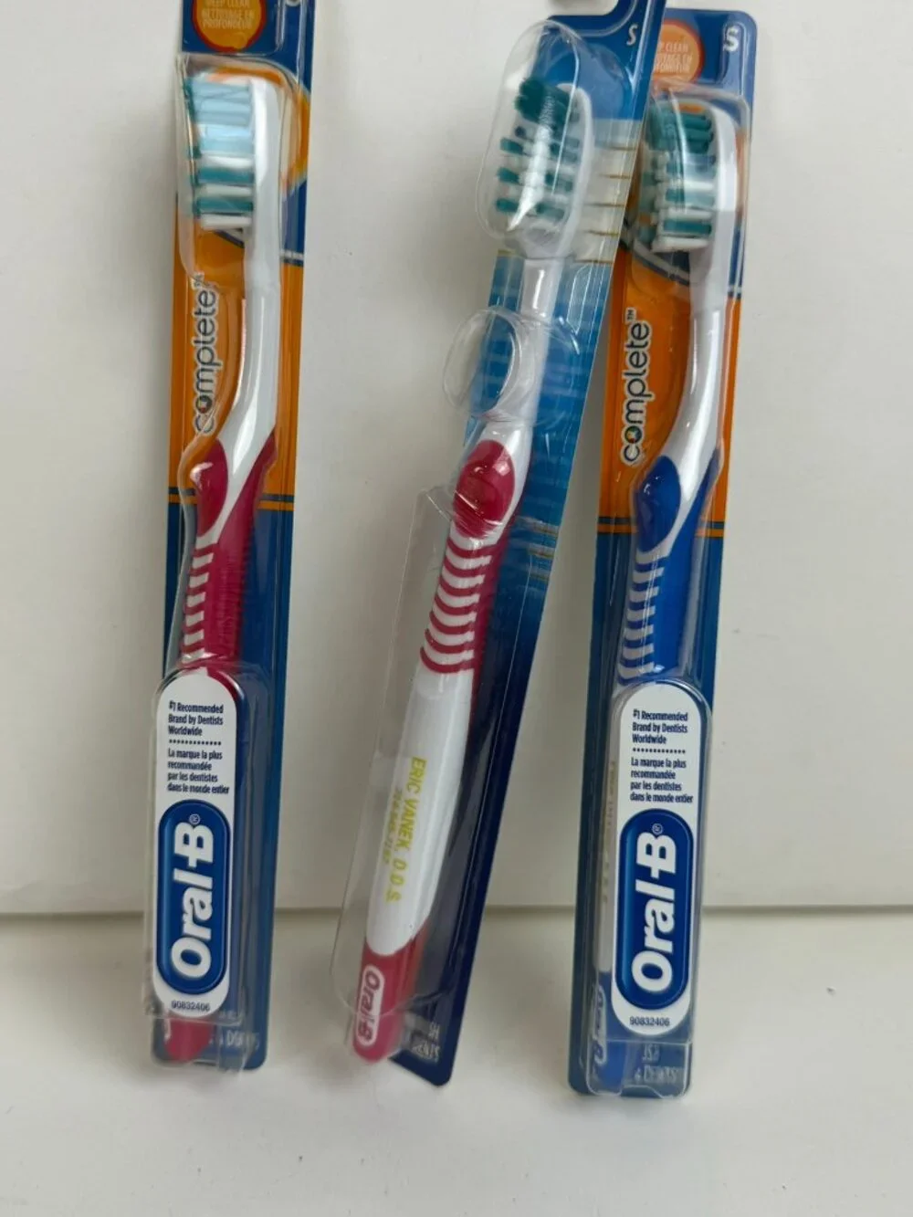 lot of 3 oral-b complete deep clean soft toothbrushes 1 personalized eric vanek
